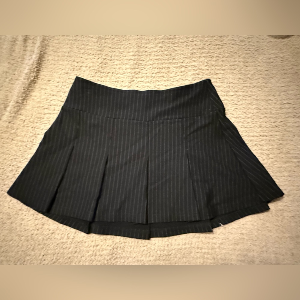 Chic Black Pinstripe Mini Skirt